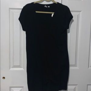 The Gap black t shirt dress pocket detail